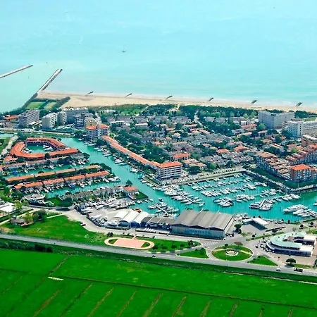 Апартаменты Stunning With Sea View